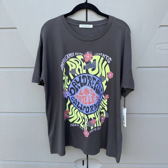 DAYDREAMER We are One Under Sun Merch Tee Sz L - Picture 2 of 12
